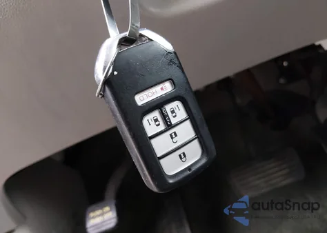 2016 Honda Odyssey Se z USA, uszkodzony, nr VIN 5FNRL5H37GB092021